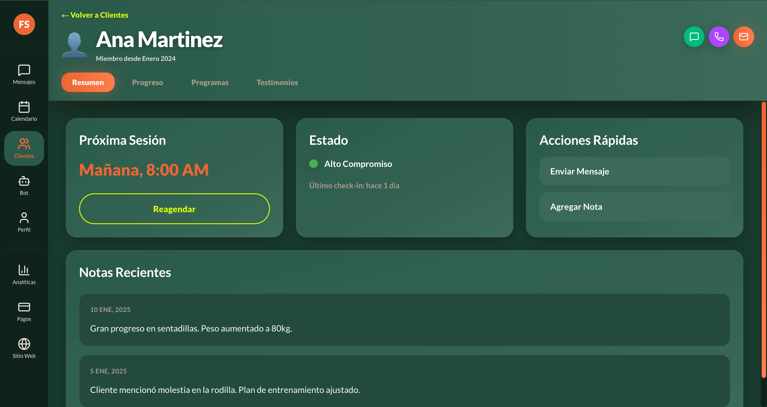 Panel de gestión premium de clientes FitSalmon - Vista detallada del perfil con métricas, progreso y comunicación unificada para entrenadores personales de élite